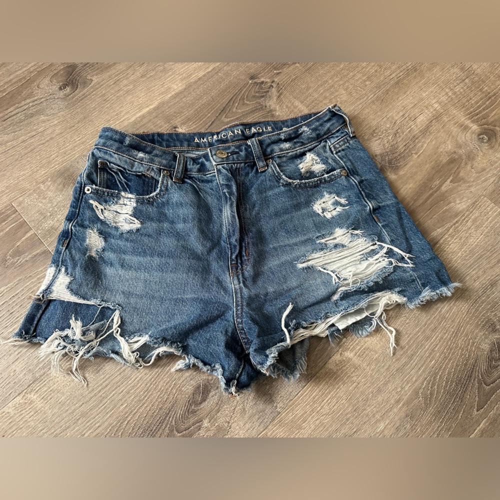 American Eagle Outfitters Mom Jean Shorts